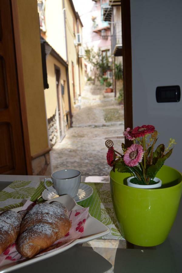 Domunua Holiday House Cefalù Exteriör bild
